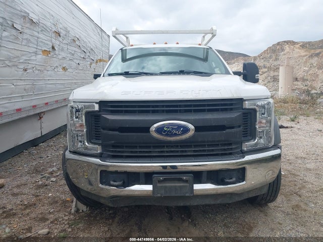 Ford F-550 Xl