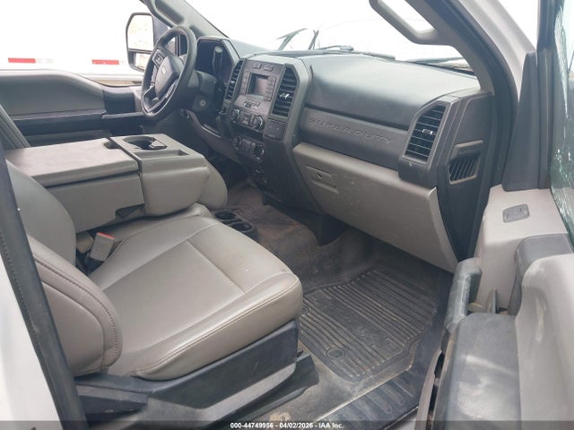 Ford F-550 Xl