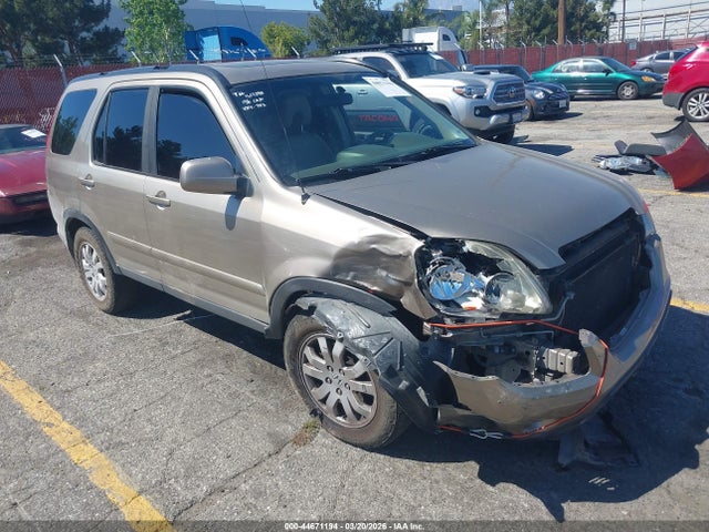 Salvage Honda CR-V Image