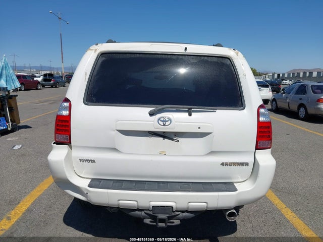 Toyota 4Runner Sport V8