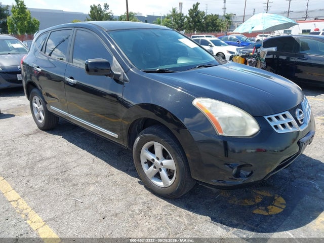 Salvage Nissan Rogue Image