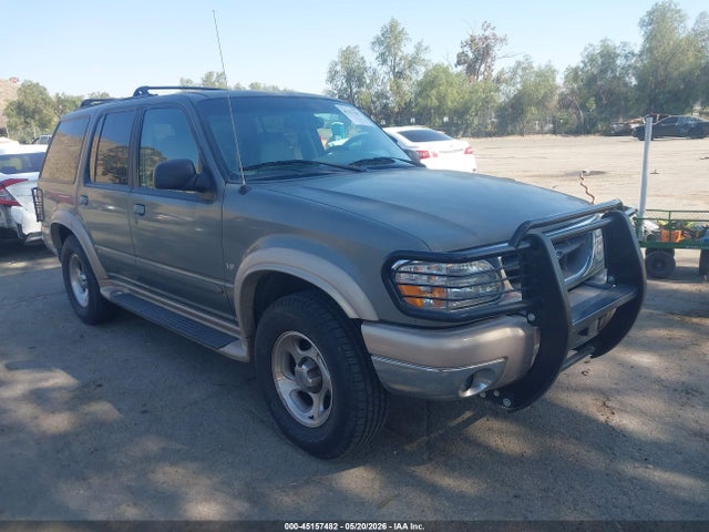 Salvage Ford Explorer Image