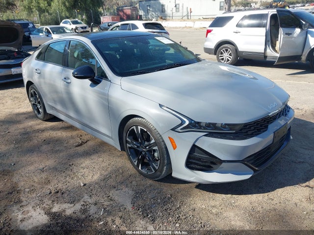 Salvage Kia K5 Image