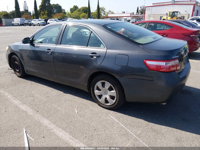 Toyota Camry Le V6