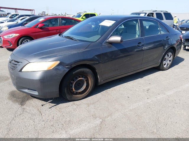 Toyota Camry Le V6