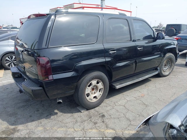 Cadillac Escalade Standard