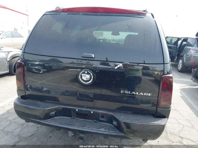Cadillac Escalade Standard