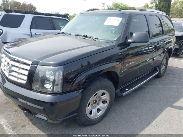 Cadillac Escalade Standard