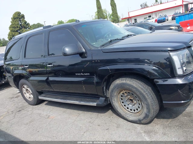 Cadillac Escalade Standard
