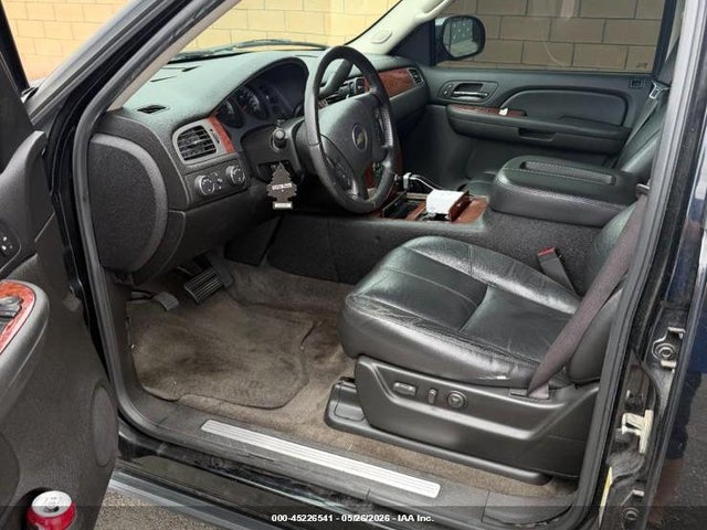 Chevrolet Suburban 1500 Ltz