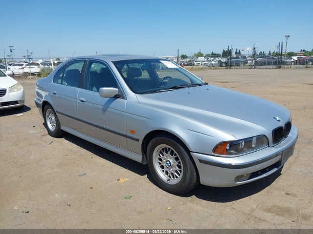 Salvage BMW 5 Series Image