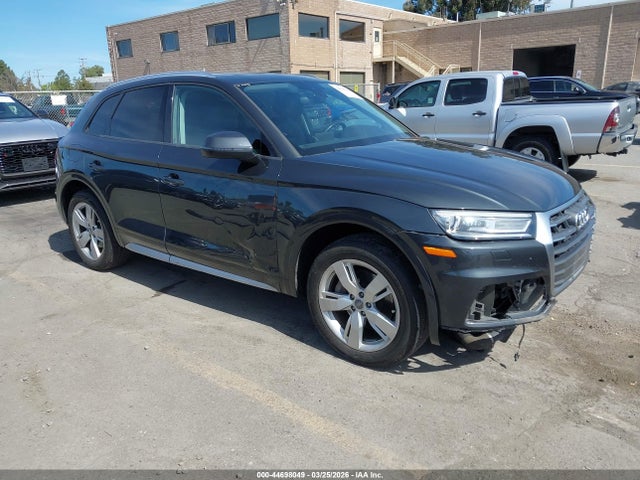 Salvage Audi Q5 Image