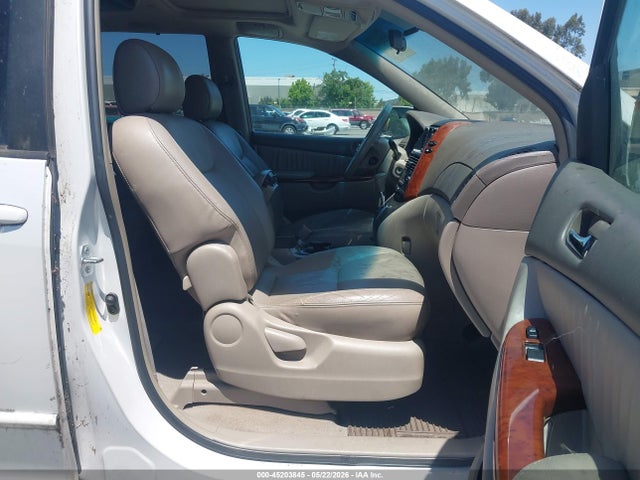 Toyota Sienna Xle