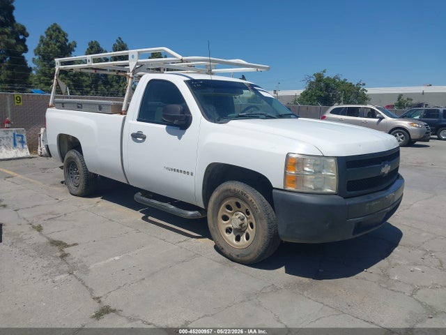 Salvage Chevrolet Silverado 1500 Image