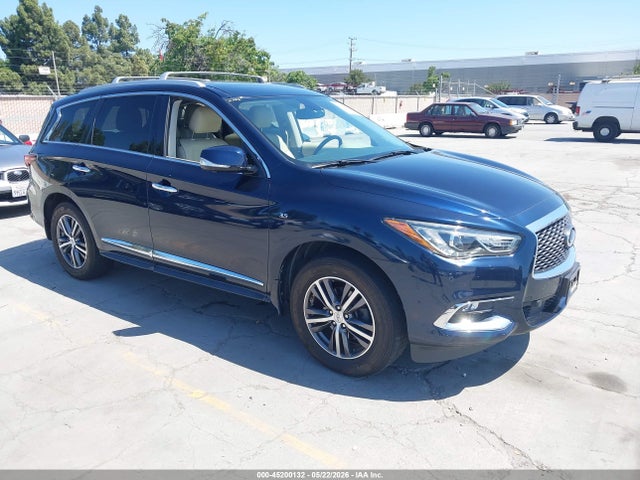 Salvage INFINITI Qx Image
