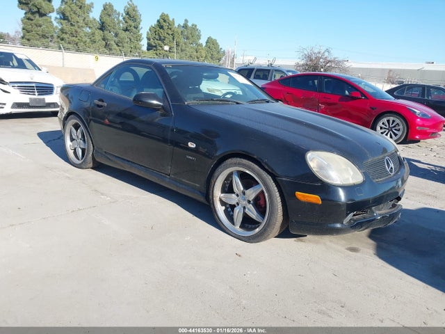 Salvage Mercedes-Benz Slk-class Image