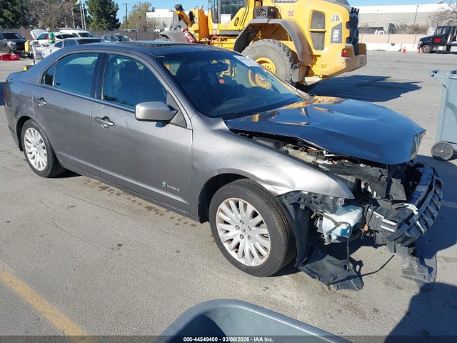 Salvage Ford Fusion Image
