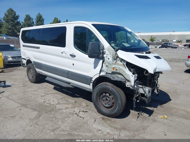 Salvage Ford Transit Image