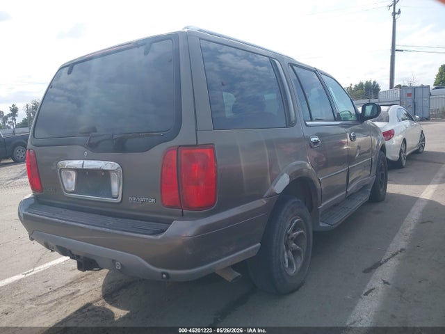 Lincoln Navigator