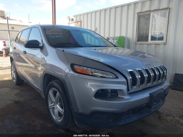 Salvage Jeep Cherokee Image