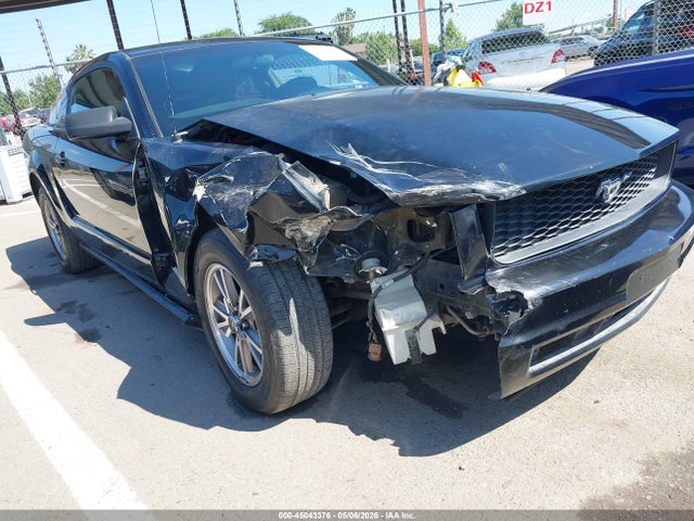 Salvage Ford Mustang Image
