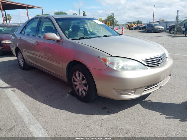 Salvage Toyota Camry Image