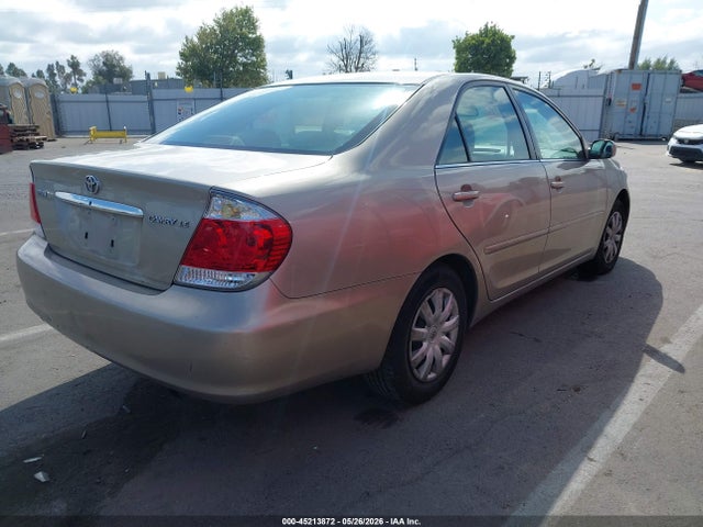 Toyota Camry Le