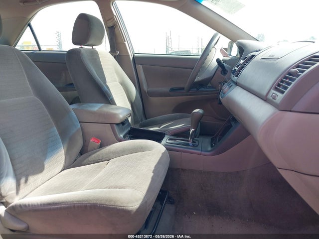 Toyota Camry Le