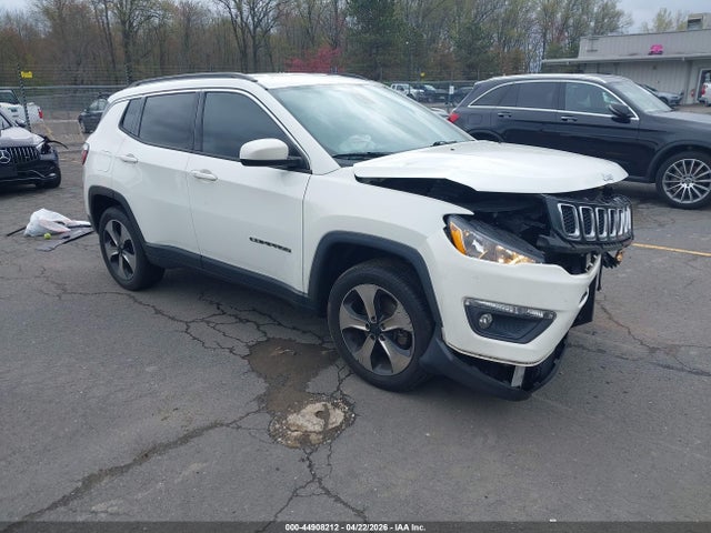 Salvage Jeep Compass Image