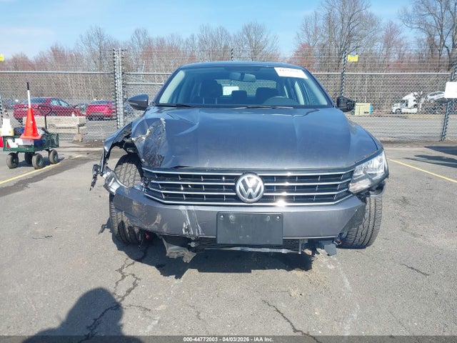 Volkswagen Passat 2.0t Se
