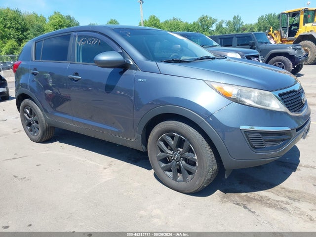 Salvage Kia Sportage Image