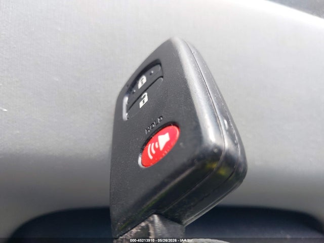 Toyota Prius v Three