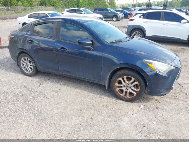 Salvage Toyota Yaris Image