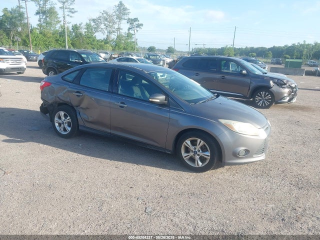 Salvage Ford Focus Image