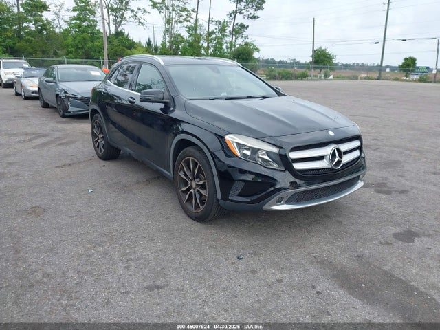 Salvage Mercedes-Benz GLA Image