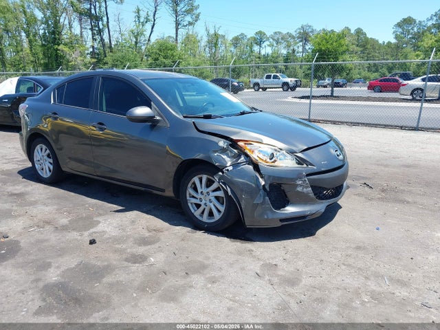 Salvage Mazda Mazda3 Image