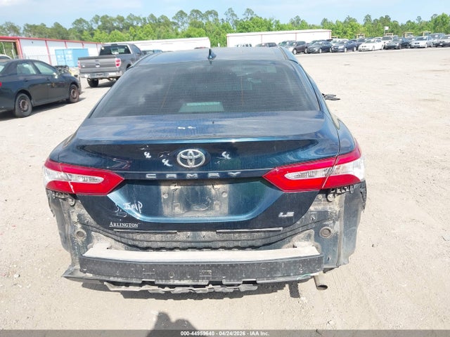 Toyota Camry Le
