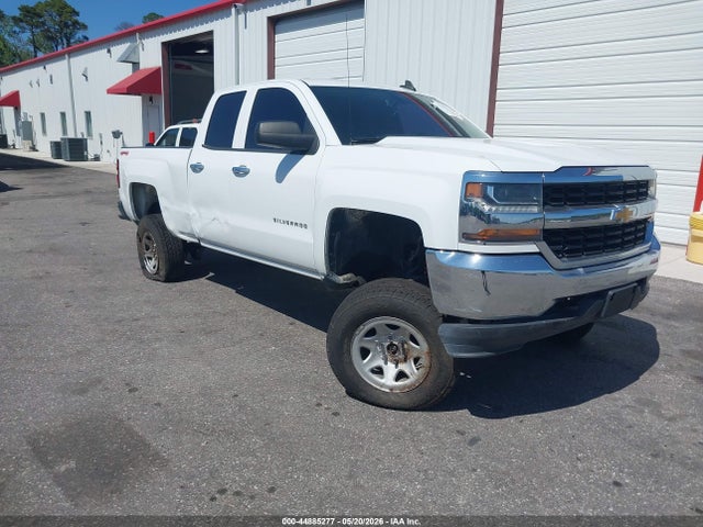 Salvage Chevrolet Silverado 1500 Image
