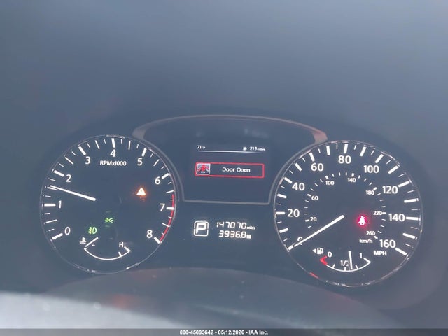 Nissan Pathfinder Sv