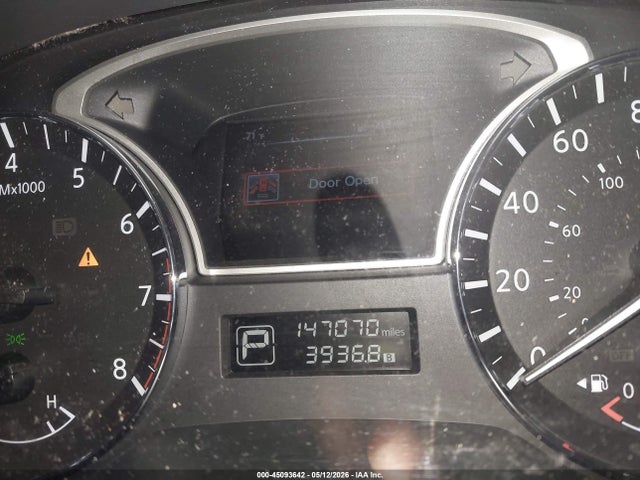 Nissan Pathfinder Sv