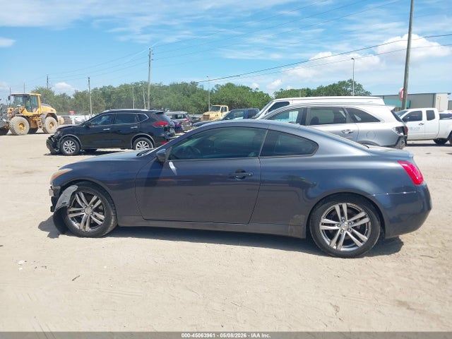 INFINITI G37 Journey