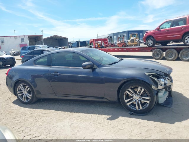 INFINITI G37 Journey