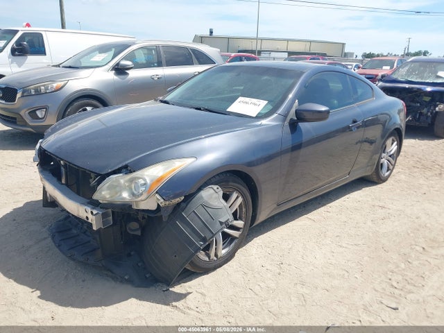 INFINITI G37 Journey