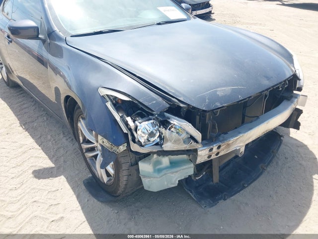 INFINITI G37 Journey