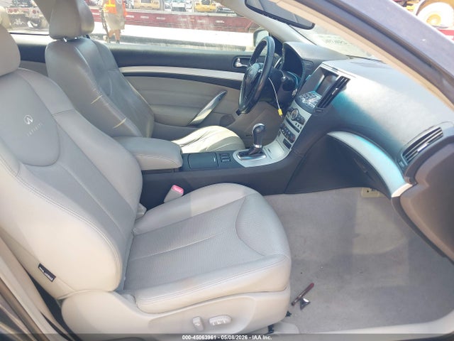 INFINITI G37 Journey