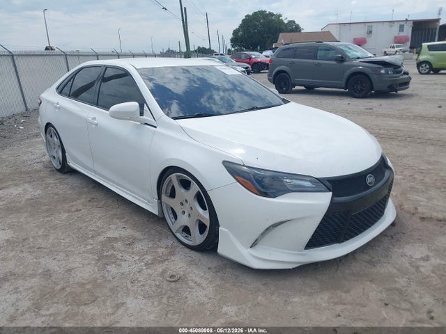 Salvage Toyota Camry Image