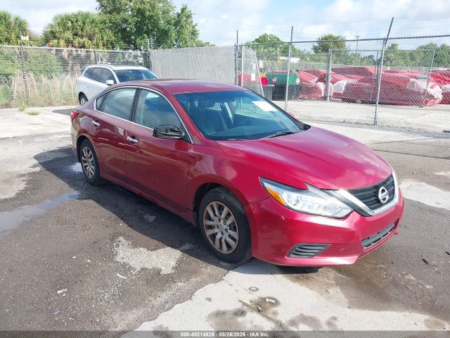Salvage Nissan Altima Image