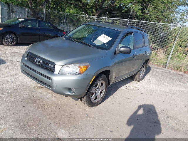 Toyota RAV4 Base V6