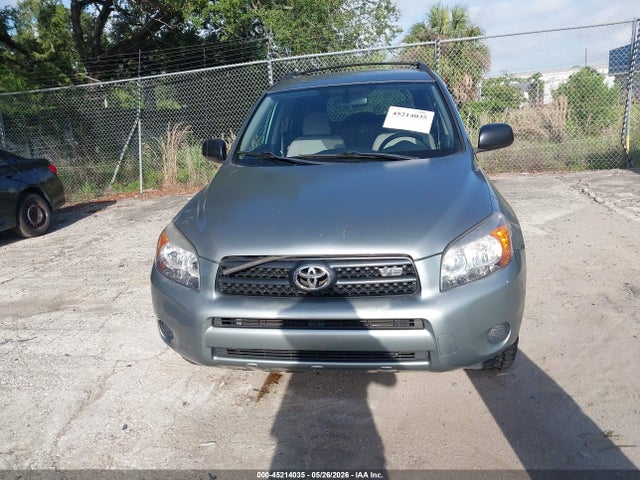 Toyota RAV4 Base V6