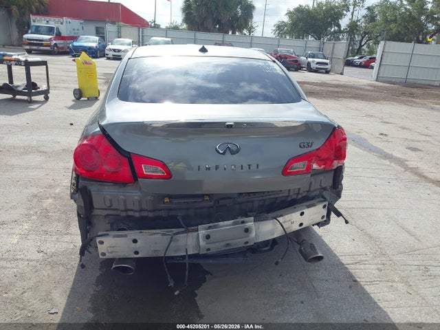 INFINITI G37 Journey